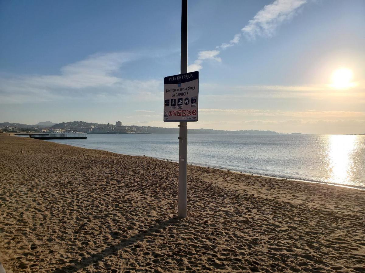 Port Frejus Est, Le Capitole, Studio 27M2, Vue Mer Eksteriør billede